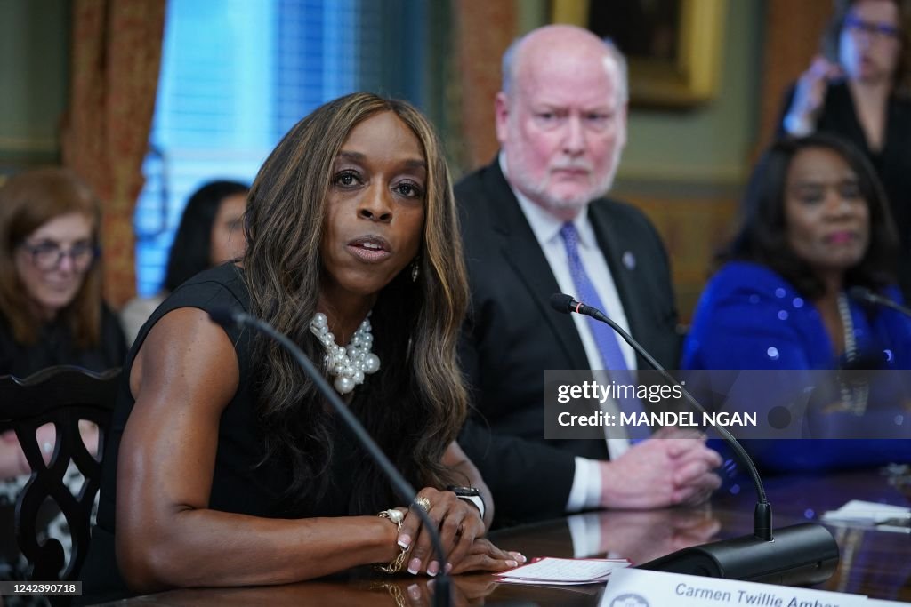 US-POLITICS-HARRIS-ABORTION