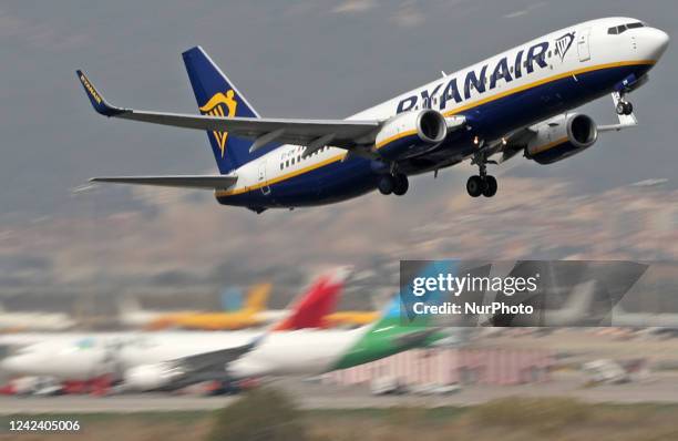 The strike of the cabin crew of the Ryanair company continues to affect Spanish airports. Ten airports have suffered delays and cancellations, mainly...