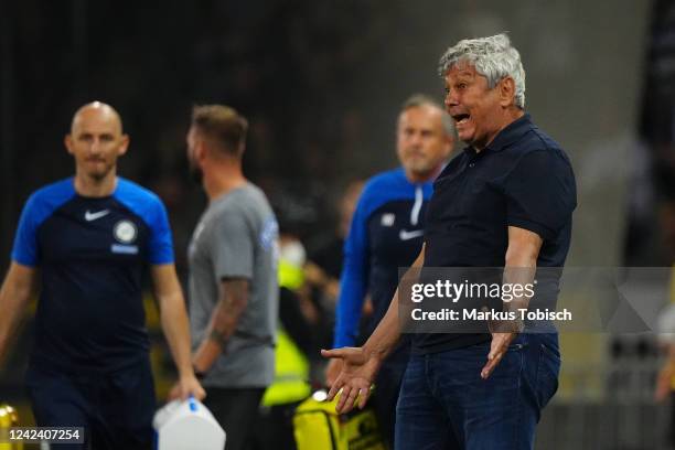 Head Coach Mircea Lucescu of Kiev during the UEFA Champions League Third Qualifying Round Second Leg match between SK Sturm Graz and Dynamo Kiev at...