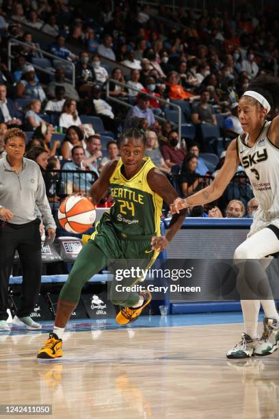 Jewell Loyd of the Seattle Storm dribbles the ball during the game against the Chicago Sky on August 9, 2022 at the Wintrust Arena in Chicago,...