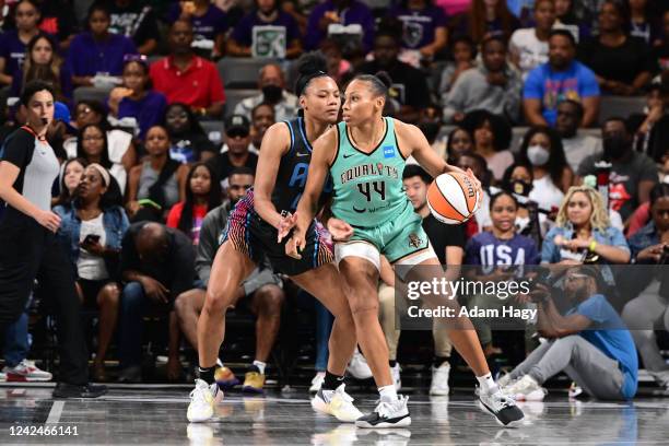 Betnijah Laney of the New York Liberty handles the ball during the game against the Atlanta Dream on August 12, 2022 at Gateway Center Arena in...