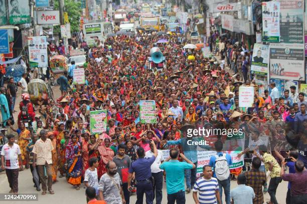 Bangladesh's tea garden workers protest in Srimangal on August 13, 2022. - Nearly 150,000 workers at more than 200 Bangladeshi tea plantations went...