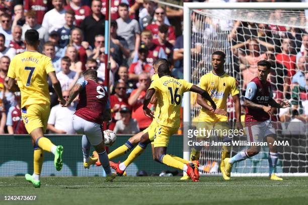Danny Ings of Aston Villa scores a goal to make it 1-0 during the Premier League match between Aston Villa and Everton FC at Villa Park on August 13,...