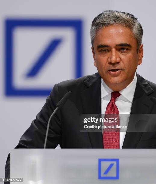 May 2014, Hessen, Frankfurt/Main: Anshu Jain, then co-chief executive officer of Deutsche Bank, speaks during the Annual General Meeting in the...