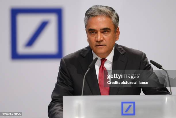 May 2014, Hessen, Frankfurt/Main: Anshu Jain, then co-chief executive officer of Deutsche Bank, speaks during the Annual General Meeting in the...