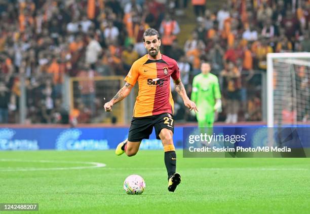 Sergio Oliveira of Galatasaray controls the ball during the Super Lig match between Galatasaray and Giresunspor at NEF Stadyumu on August 13, 2022 in...