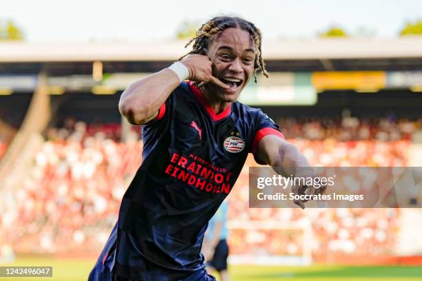 Xavi Simons of PSV celebrates his goal 1-2 during the Dutch Eredivisie match between Go Ahead Eagles v PSV at the De Adelaarshorst on August 13, 2022...