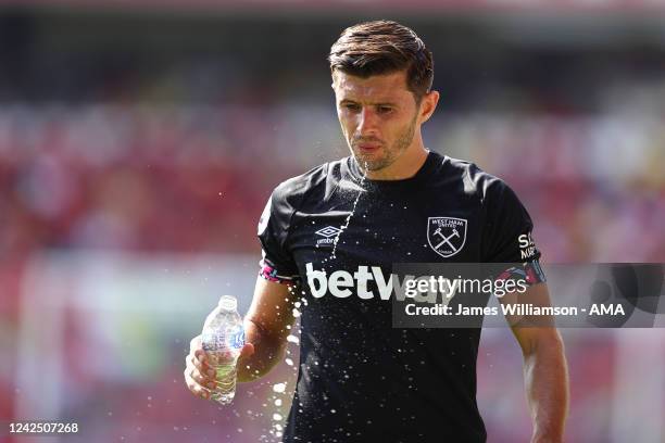 Aaron Cresswell of West Ham United spitting out water during the Premier League match between Nottingham Forest and West Ham United at City Ground on...