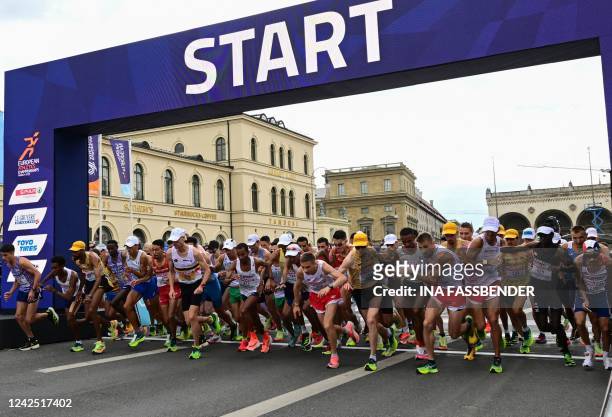 Competitors start the men's Marathon during the European Athletics Championships in Munich, southern Germany on August 15, 2022.