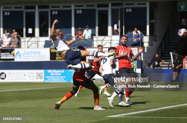 Preston North End's Brad Potts scores his side's first goal during the Sky Bet Championship between Luton Town and Preston North End at Kenilworth...