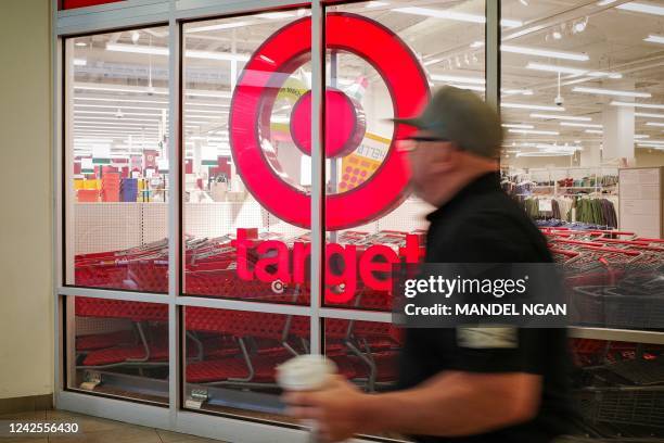Target Store Label Dc 17,159 Target Store Usa Stock Photos, High-Res Pictures, and Images ...