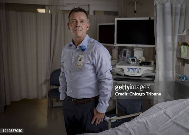 James Thompson, enfermero titulado y director clÃ­nico del departamento de emergencias, el 10 de agosto de 2022 en el Hospital Highland Park....