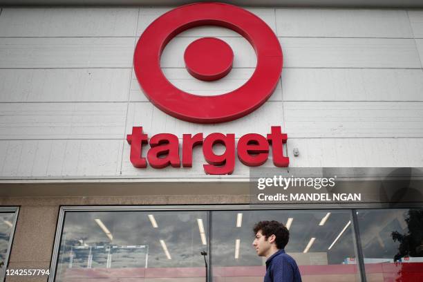 Target Store Transsection 18,770 Target Store Usa Stock Photos, High-Res Pictures, and Images ...