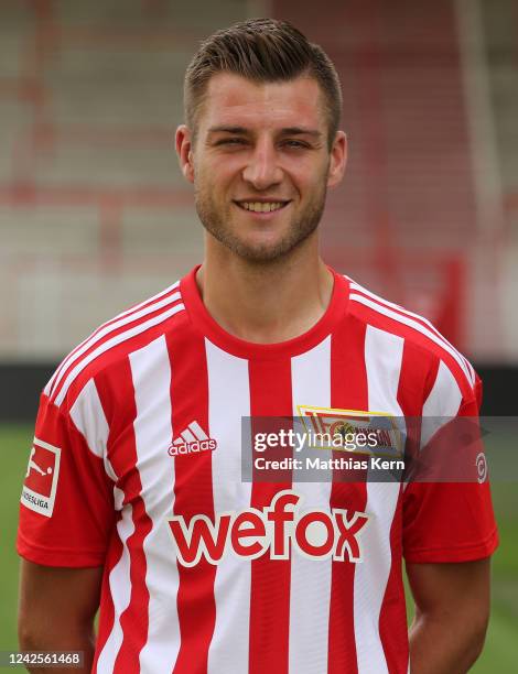 Robin Knoche poses during the team presentation of 1. FC Union Berlin at Stadion an der alten Foersterei on August 17, 2022 in Berlin, Germany.