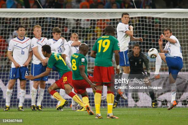Holland Rafael van der Vaart Cameroon Geremi during the World Cup match between Cameroon v Holland on June 24, 2010