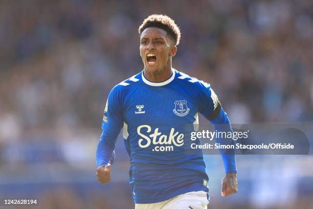 Demarai Gray of Everton celebrates after scoring their 1st goal during the Premier League match between Everton FC and Nottingham Forest at Goodison...