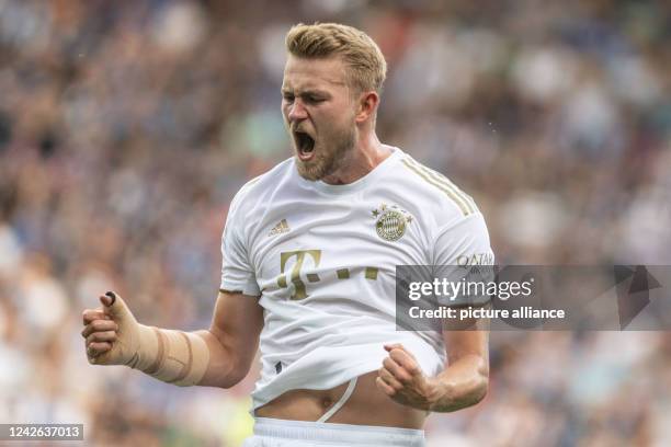 August 2022, North Rhine-Westphalia, Bochum: Soccer: Bundesliga, VfL Bochum - Bayern Munich, Matchday 3, at Vonovia Ruhrstadion:Matthijs de Ligt of...