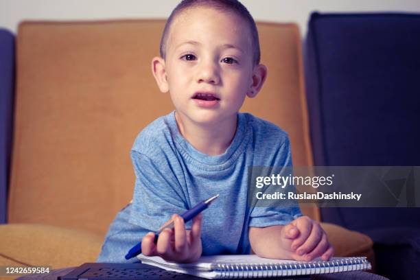 Write With Computer Kids Computer Keyboard Kids Drawing Photos and Premium High Res Pictures ...