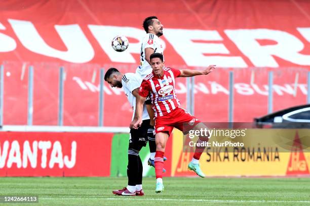 Mario Rondon Sepsi 79 Ispas Stock Photos, High-Res Pictures, and Images - Getty Images