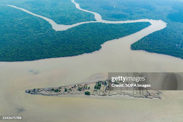 Aerial view of the isolated part of Kalabogi village due to heavy high tide in Khulna. Not too long ago Kalabogi, a coastal village in Bangladesh,...