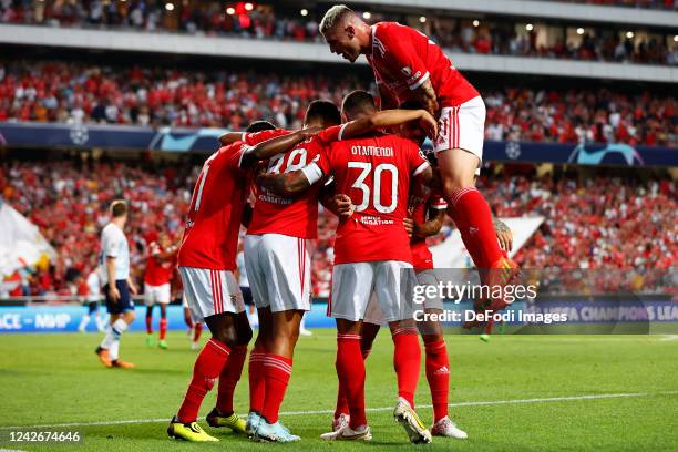 Nicolas Otamendi of SL Benfica celebrates after scoring his team's first goal with teammates during the SL Benfica and Dynamo Kyiv match between UEFA...