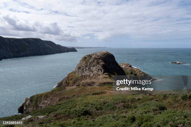 Strumble Head Rocks Pembrokeshire Landscape Photos and Premium High Res Pictures - Getty Images