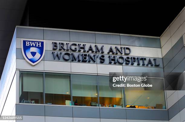 Brigham And Womens Hospital Photos and Premium High Res Pictures ...