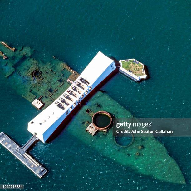 usa, hawaii, uss arizona memorial - pearl harbour attack stock pictures, royalty-free photos & images