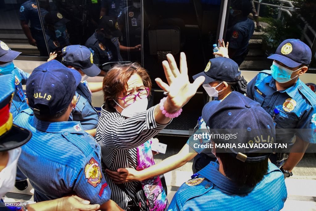 TOPSHOT-PHILIPPINES-POLITICS-RIGHTS-CRIME