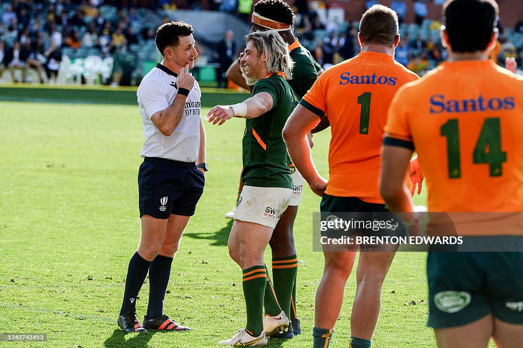 Old Rugby Player Rsa South African rugby player Faf de Klerk argues with the referee... News ...