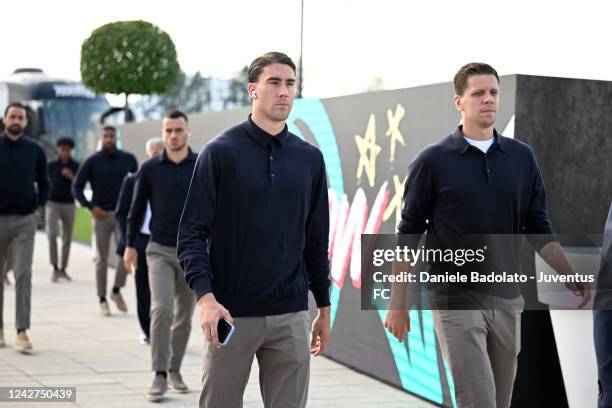 Dusan Vlahovic, Wojciech Szczesny of Juventus during the Serie A match between Juventus and AS Roma at Allianz Stadium on August 27, 2022 in Turin,...