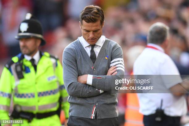 Bournemouth's English head coach Scott Parker reacts after they concede their ninth goal during the English Premier League football match between...