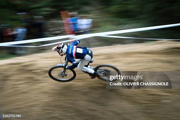 Junior Frenchs Kimi Vardot competes in the mens Mountain Bike Elite Downhill World Championships in Les Gets on August 27, 2022.