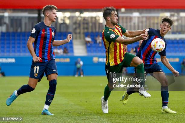 Barcelona Atleticâs Marc Casado vies with CD Castellon player on the first Journey of Primera RFEF between Barcelona Athletic and CD Castellon in...