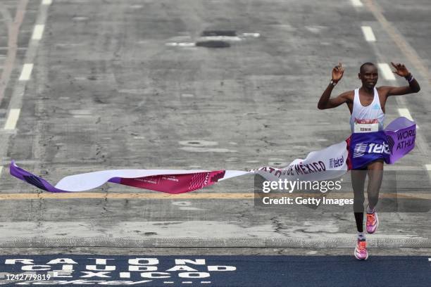 Edwin Kiprop Kiptoo from Kenya crosses the finish line to win the 2022 Mexico City Marathon on August 28, 2022 in Mexico City, Mexico. Kiptoo set a...