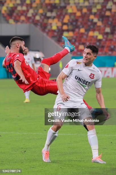 Raul Oprut of AFC Hermannstadt in action during the game between FCSB  News Photo - Getty Images