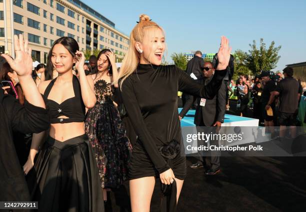 Jisoo and Rosé of BLACKPINK at the 2022 MTV Video Music Awards held at Prudential Center on August 28, 2022 in Newark, New Jersey.