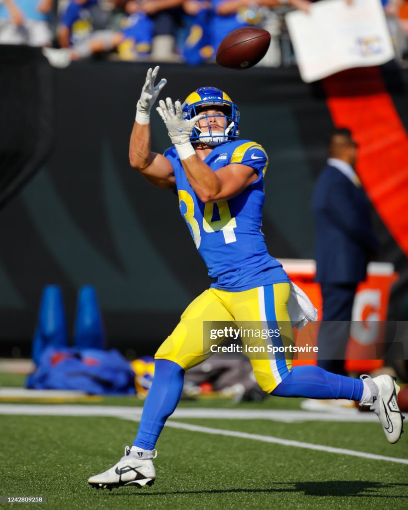La Rams Wr Los Angeles Rams wide receiver Landen Akers warms up before the game ...