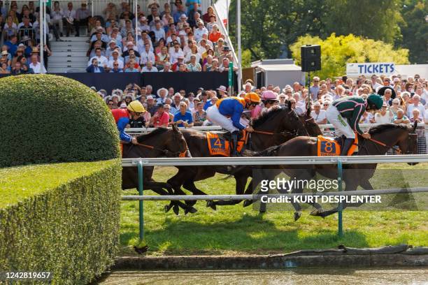 Illustration picture shows the yearly Waregem Koerse, 'Grote Steeple Chase van Vlaanderen' horse race, at the Gaverbeek Hippodrome in Waregem,...