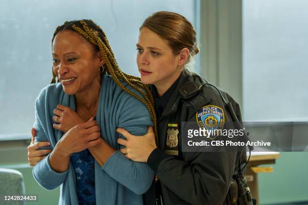 Pilot Amanda Warren stars as Deputy Inspector Regina Haywood, the newly promoted boss of the 74th Precinct in East New York a working-class...