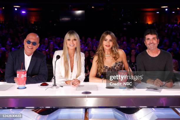 Semi Finals 1 Episode 1715 -- Pictured: Howie Mandel, Heidi Klum, Sofia Vergara, Simon Cowell --