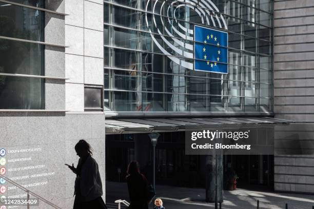 European Union symbol outside the European Parliament building, in Brussels, Belgium, on Monday, Aug. 29, 2022. Belgian inflation hit a 46-Year high...