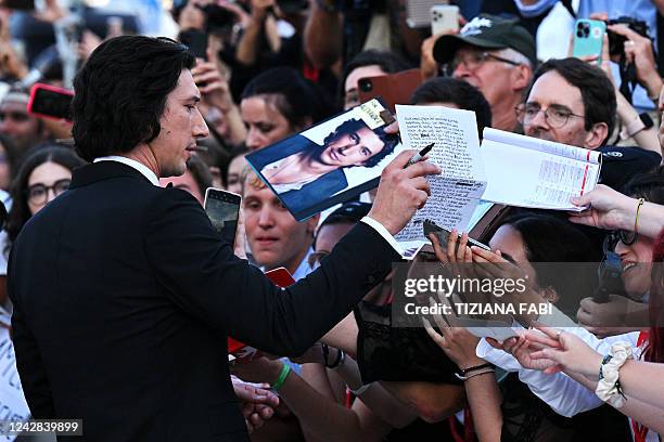 Driver Signing Autgraph Celebrity Autograph Photos and Premium High Res Pictures - Getty Images