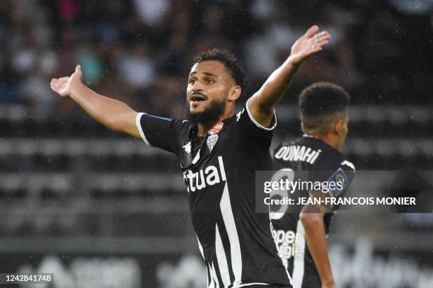 Angers' French Moroccan midfielder Sofiane Boufal celebrates scoring his team's first goal during the French L1 football match between SCO Angers and...