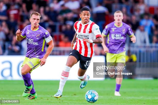 Savio of PSV Eindhoven Battle for the ball during the Dutch Eredivisie match between PSV Eindhoven and FC Volendam at Philips Stadion on August 31,...