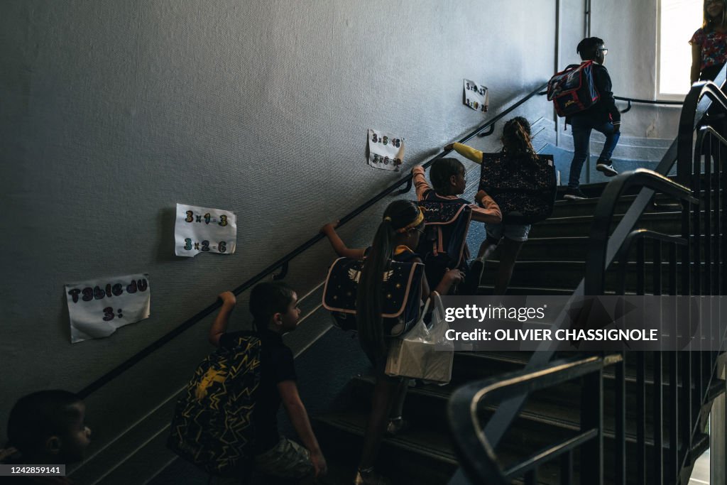TOPSHOT-FRANCE-EDUCATION-SCHOOL