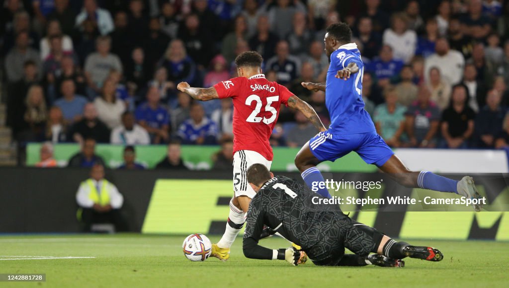 Leicester City v Manchester United - Premier League