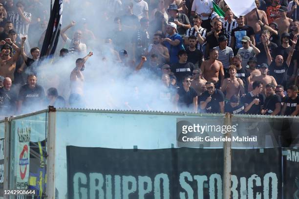 Fans of Juventus during the Serie A match between ACF Fiorentina and Juventus at Stadio Artemio Franchi on September 3, 2022 in Florence, Italy.
