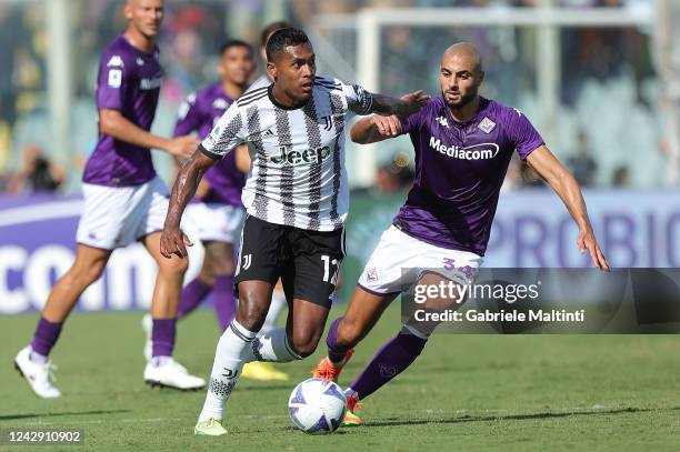 Alex Sandro Lobo Silva of Juventus in action during the Serie A match between ACF Fiorentina and Juventus at Stadio Artemio Franchi on September 3,...