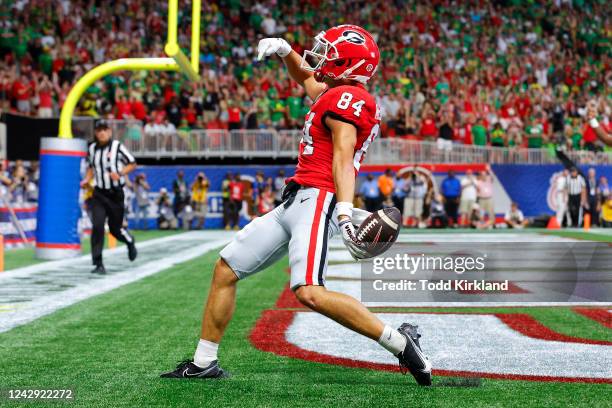 Ladd McConkey of the Georgia Bulldogs scores a touchdown during the first half against the Oregon Ducks at Mercedes-Benz Stadium on September 3, 2022...